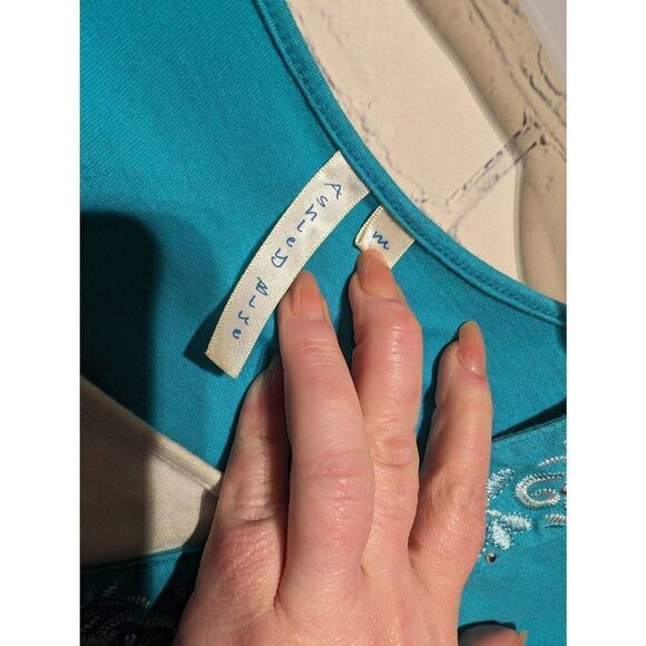 Ashley blue 3/4 sleeved Top size medium - Picture 3 of 4